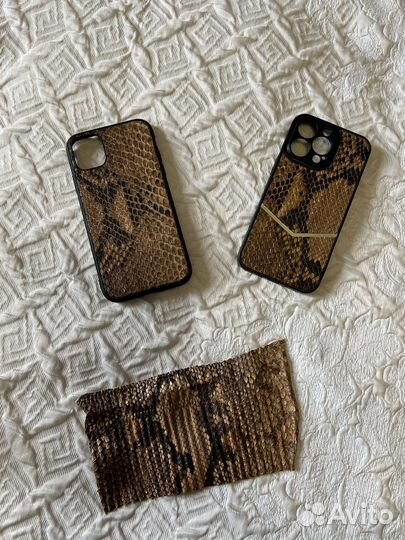 Чехол из питона настоящяя кожи питона на iPhone