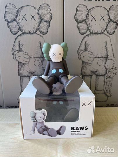 Фигурка kaws