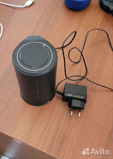 Роутер, модем интернета WiFi D link Dir 300A
