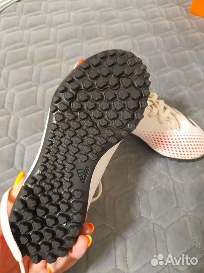 Кроссовки adidas