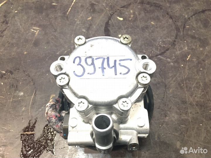 Насос гидроусилителя Renault Duster 1