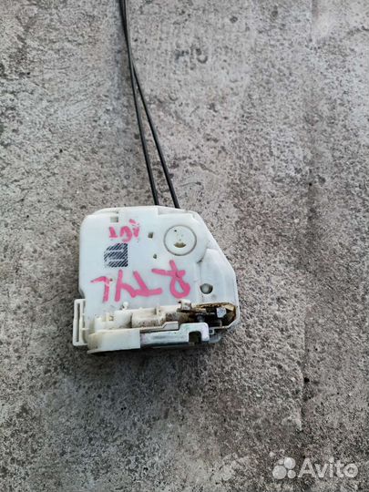 Mitsubishi ASX задний правый замок