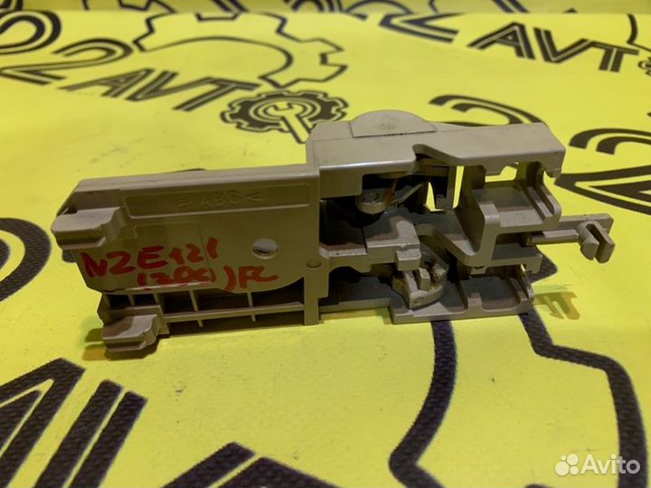 Ручка двери внутренняя передняя левая Toyota