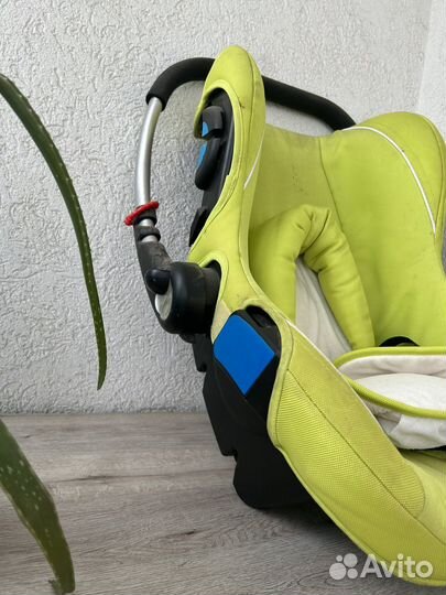 Детское кресло для машины