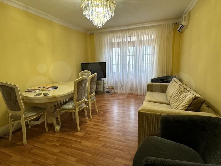 4-к. квартира, 90 м², 5/5 эт.