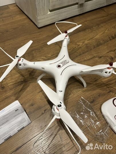 Квадрокоптер Syma X8SW