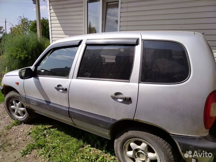 Chevrolet Niva, 2004