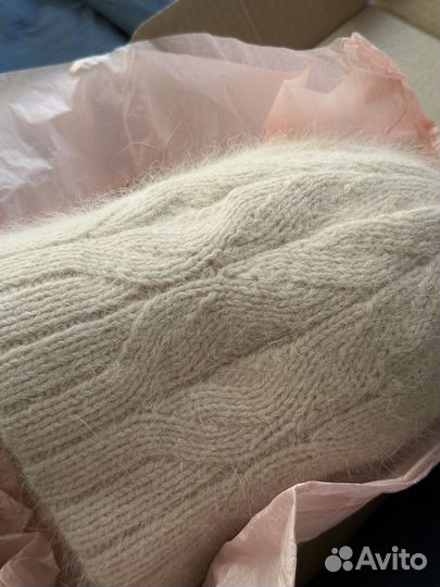 Шапка из ангоры ручная работа