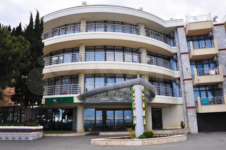 Квартира-студия, 42 м², 4/4 эт.