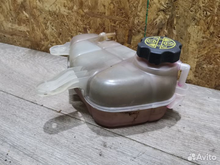 Расширительный бачок Chevrolet Aveo T300