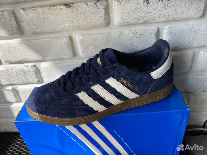 Adidas spezial