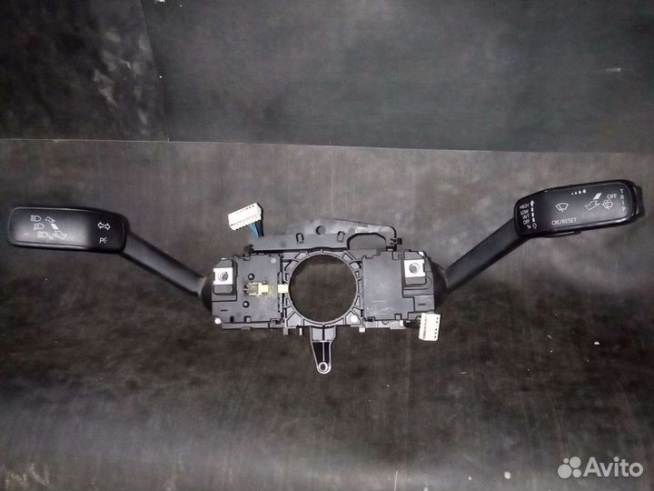 Переключатель подрулевой в сборе Skoda Octavia a7