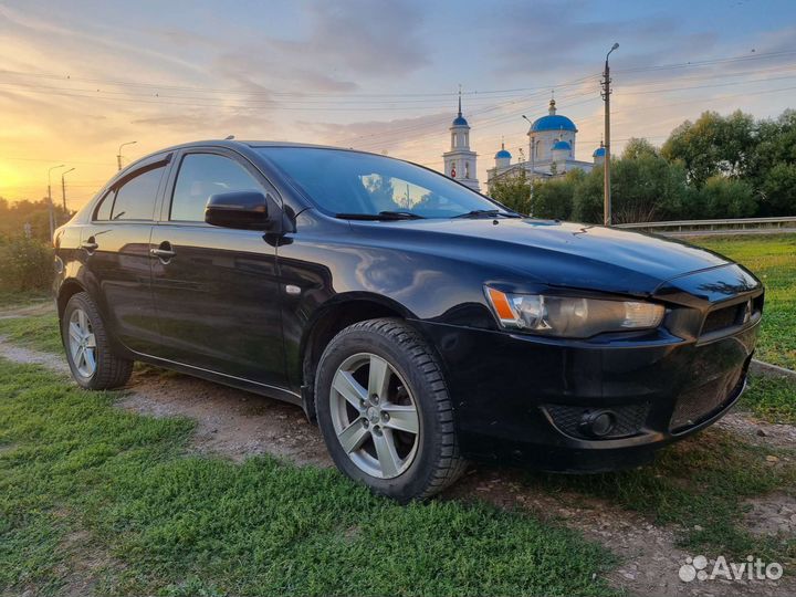 Автомобиль в разбор Митсубиши Лансер 10 Хетчбек