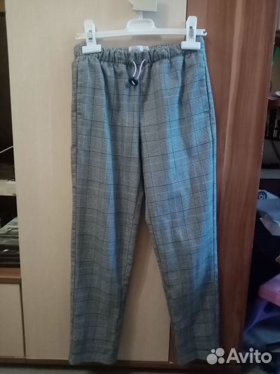 Школьные серые брюки для девочки