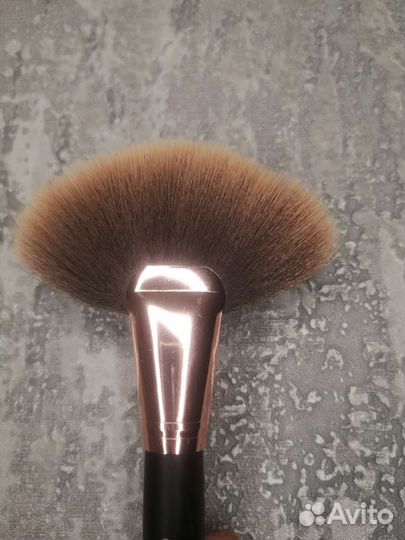 Кисти для макияжа. Новые. Остатки после закрытия