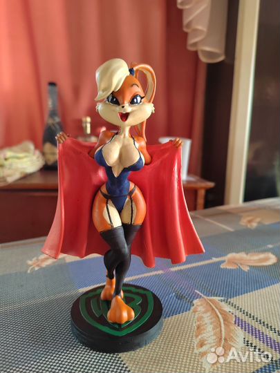 Коллекционная фигурка Лола Банни
