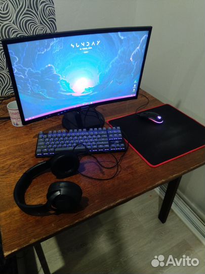 Игровой компьютер с монитором