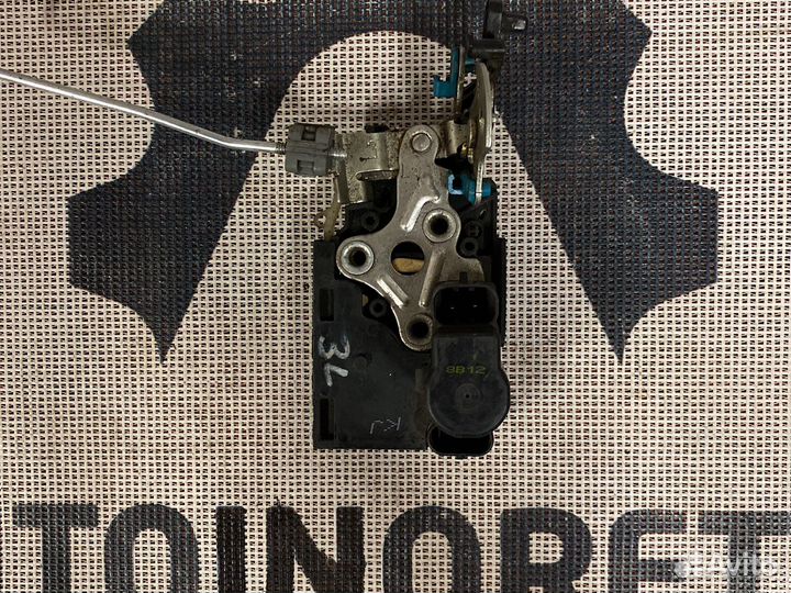 Замок двери задний левый Chevrolet 96260993