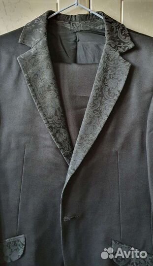 Костюм Valentino