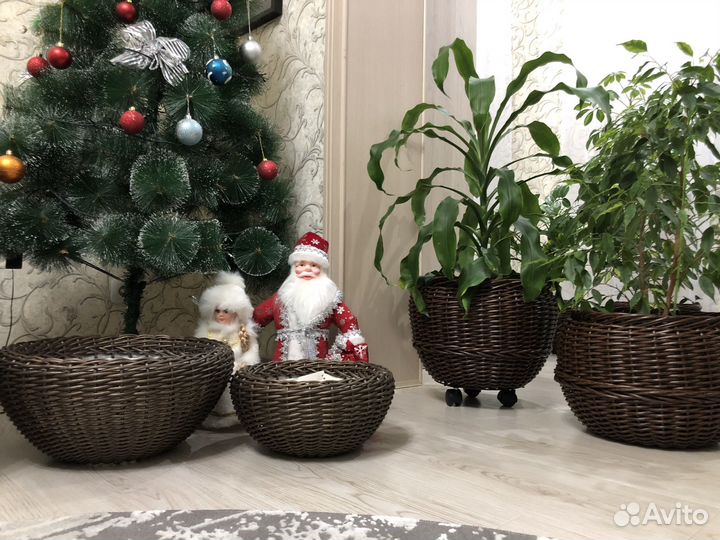 Кашпо из искусственного ротанга