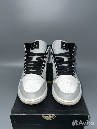 Кроссовки Nike Air Jordan 1 Mid Light Smoke Grey