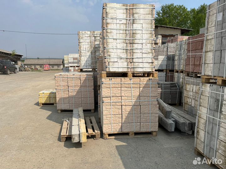 Блок строительный с утеплением