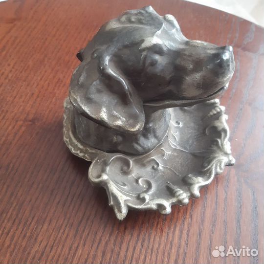 Пепельница голова собаки