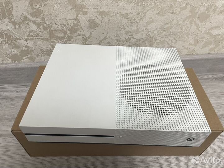 Xbox One S