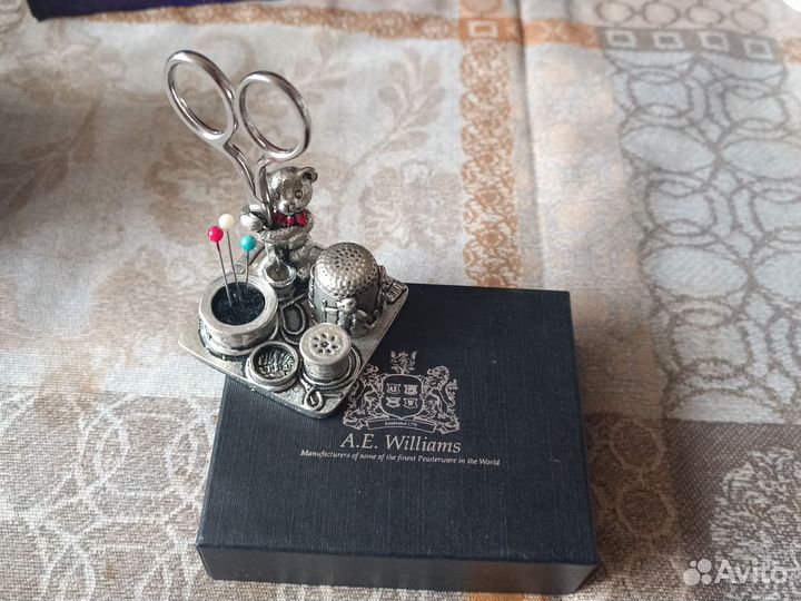 Ножницы для вышивания с держателем