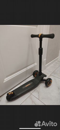Новый Самокат трехколесный 2-5 лет