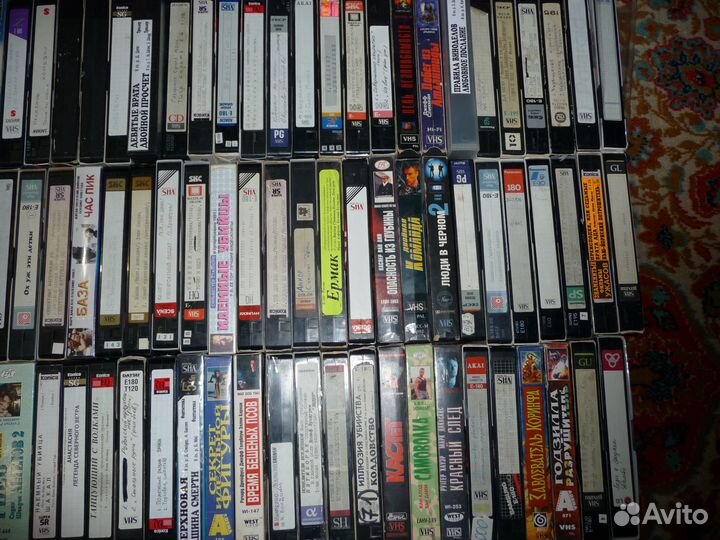 Видеокассеты VHS с фильмами разных жанров 150шт