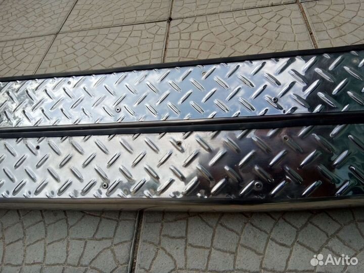 Пороги на renault duster