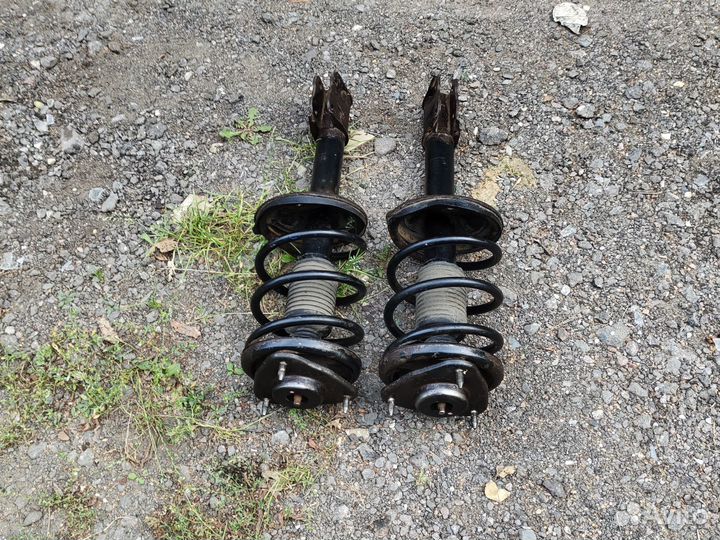 Стойки передние Mitsubishi outlander 1