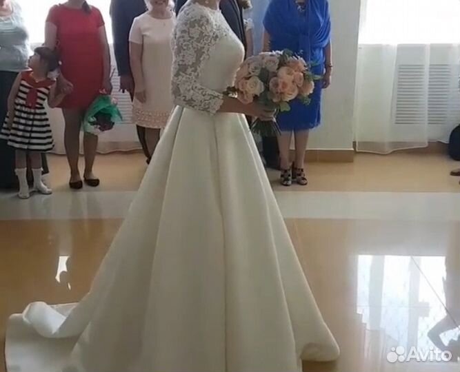 Свадебное платье