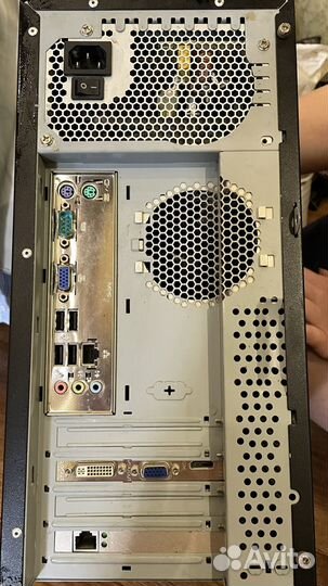 Системный блок, монитор, клавиатура