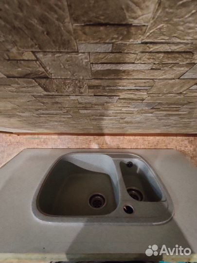 Столешница с раковиной для кухни