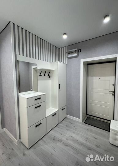 Прихожая со шкафом и зеркалом Белая Новая 160 см