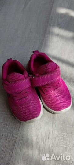 Кроссовки для девочки