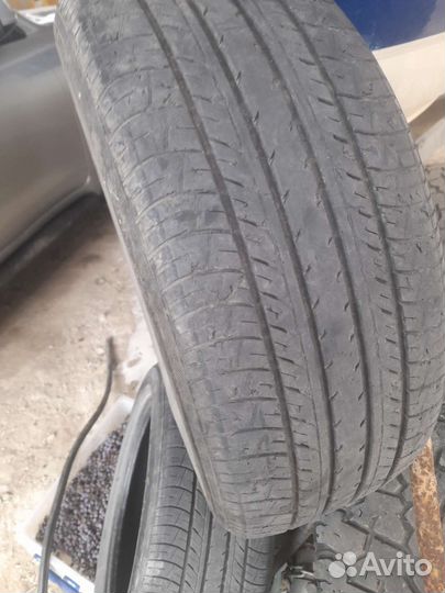 Yokohama BluEarth E70 215/55 R17