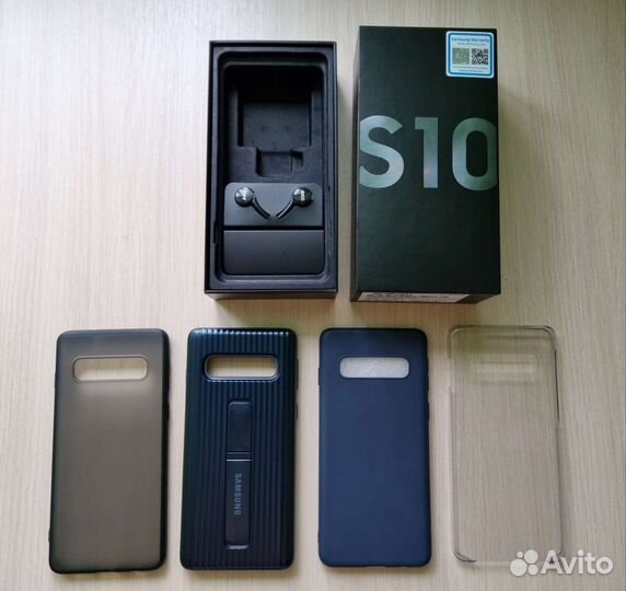 Samsung Galaxy S10, 8/128 ГБ