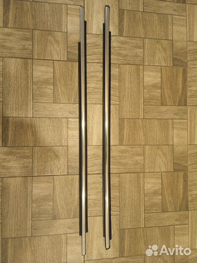 Уплотнитель задних стёкол внешние Audi 100, 200 C3