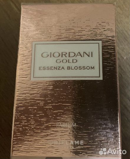 Парфюм женский Giordani Gold Essenza Blossom