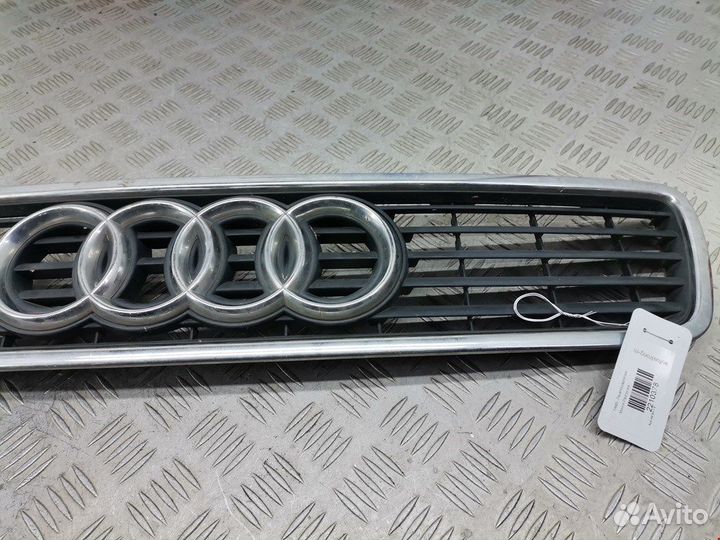 Решетка радиатора для Audi A4 B5 8D0853651J