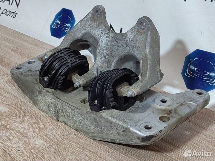 Подушка АКПП Bmw 5 F10 N52B25 2011