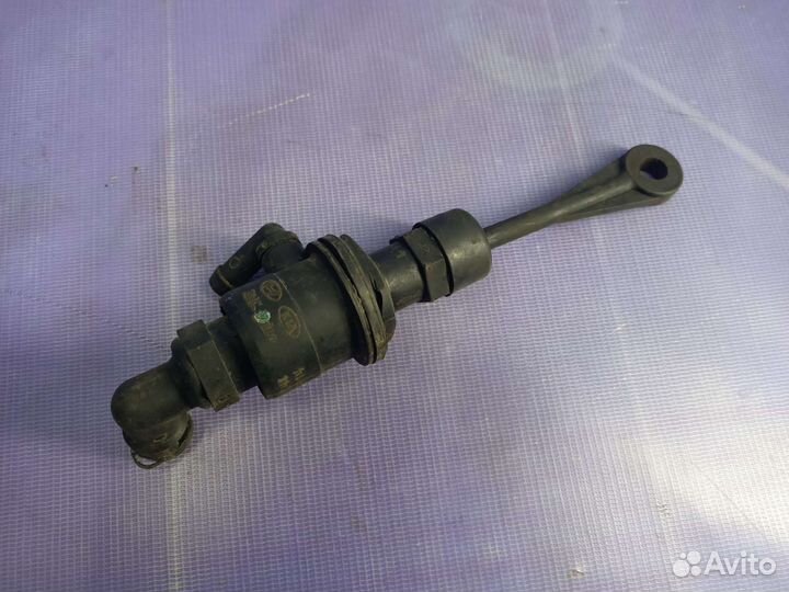 Цилиндр сцепления главный Hyundai Sonata 6 YF