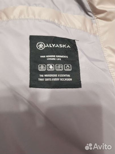 Пуховик женский