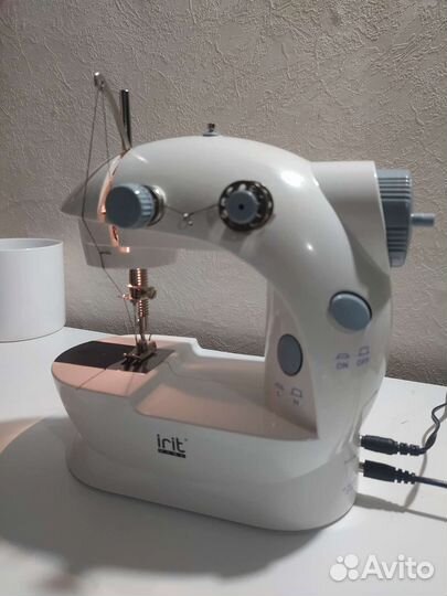 Швейная машина irit