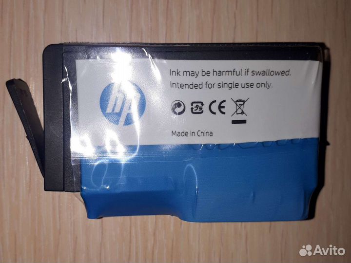 Картридж в цветной принтер hp