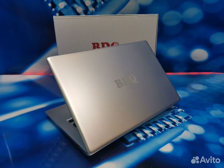 Компактный Новый ноутбук на SSD256gb/FHD/4gbRAM