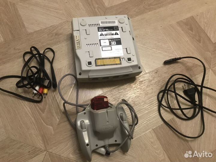 Приставка Sega DreamCast с коробкой